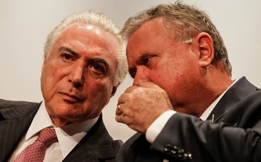 Ministros ameaçam demissão coletiva se persistir arbítrio de Bolsonaro, diz colunista