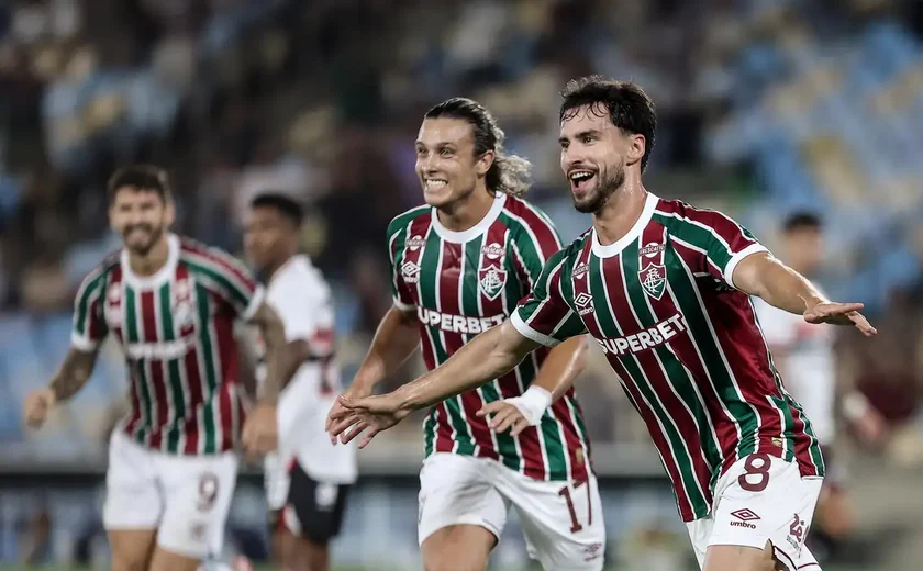 Fluminense massacra São Paulo e confirma presença na Copa Libertadores