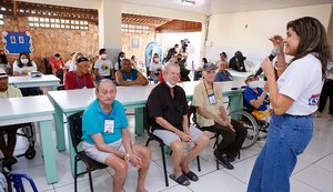 Adote um Idoso: Esmal leva música e acolhimento para abrigo na sexta edição do projeto