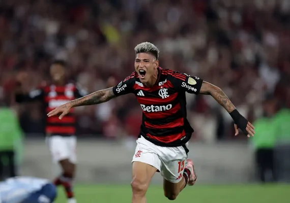 Carrascal decide e Flamengo fica em vantagem na semi da Libertadores