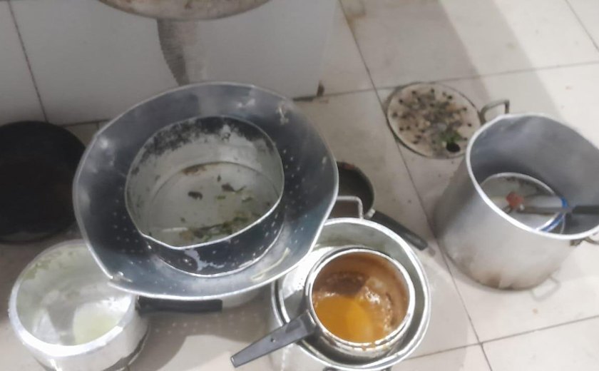 Vigilância Sanitária de Maceió interdita restaurante por condições insalubres