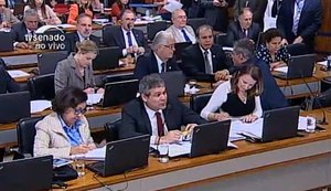 Após acordo, votação da reforma trabalhista é transferida para próxima semana