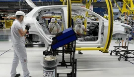 Juros altos travam crédito para 80% das indústrias, revela pesquisa