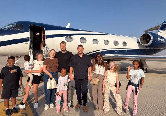 Ricaços pagam mais de R$ 1 milhão para fretar jatinhos e escapar de guerra