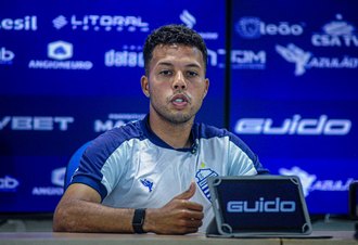 Matheus Souza destaca força do grupo do ﻿CSA em coletiva no CT Gustavo Paiva