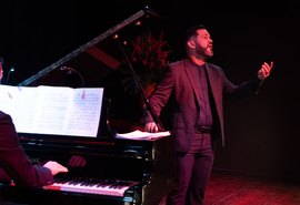 Da moda aos palcos: formação em canto marca nova etapa na trajetória de Franck Constâncio