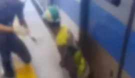 Homem que ficou preso entre trem e plataforma do metrô de Salvador está em estado grave