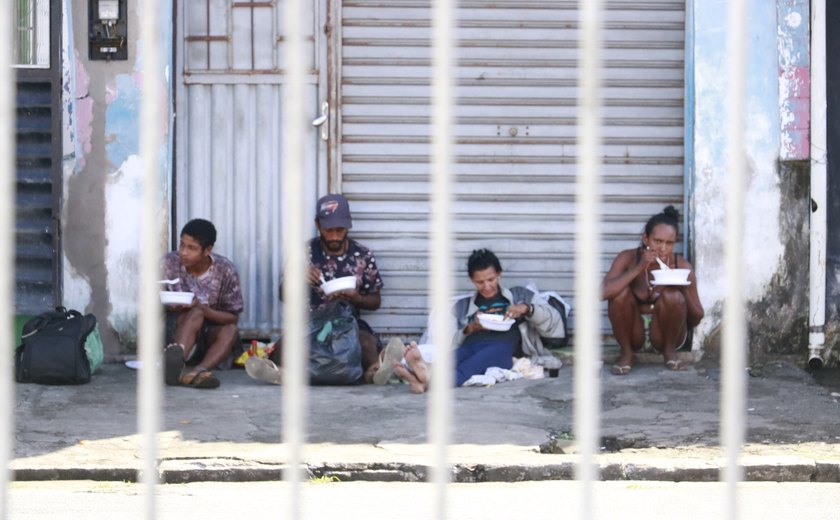 Moradores de rua de Maceió reclamam de Centros Pop