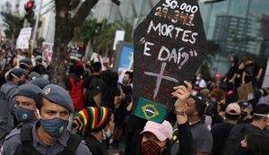 Brasil tem novo recorde diário com 1.262 mortes por coronavírus e passa de 31 mil óbitos