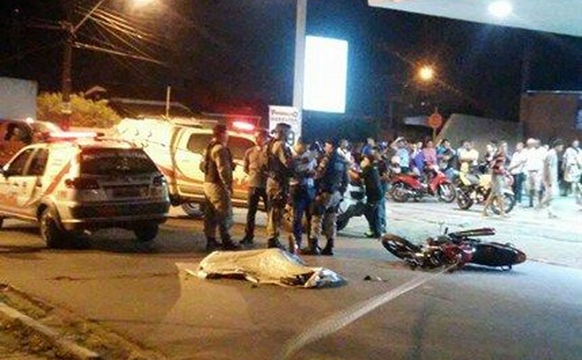 Motociclista morre após colidir com caminhonete no bairro do Clima Bom