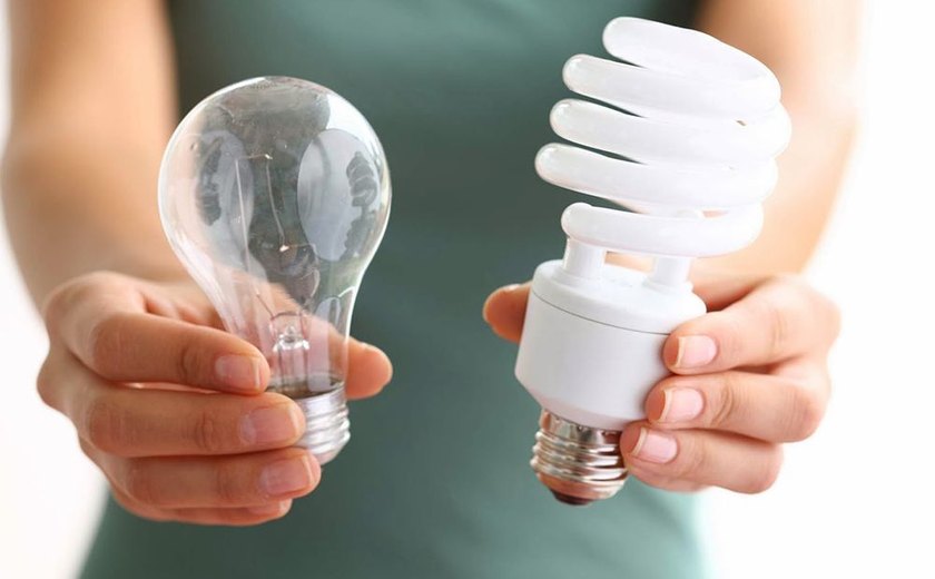 Iluminação natural e lâmpadas de LED estão entre as dicas de como economizar