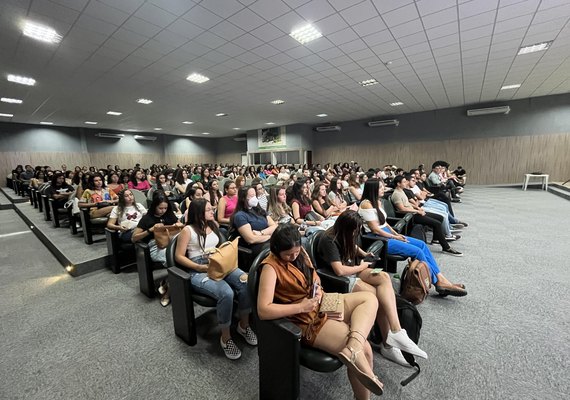 Uncisal recebe 350 novos estudantes em dez cursos de graduação