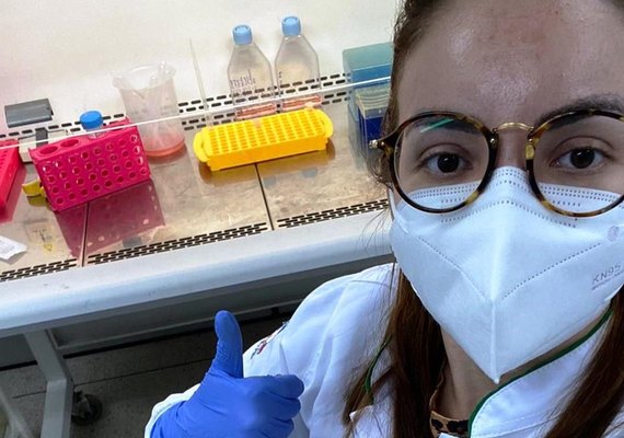 Estudante da Ufal com ganhadores do Prêmio Nobel