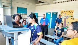 Sinteal vai a escolas e simula cálculo da aposentadoria