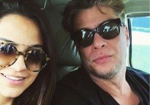 Pally Siqueira deleta post de beijo que desmentia fim de namoro com Fábio Assunção