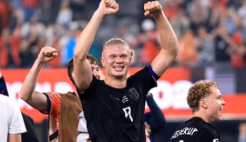 Craque Erling Haaland vira fenômeno entre os brasileiros após levar Noruega a feito histórico