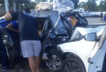 Colisão entre veículos deixa homem gravemente ferido em Junqueiro