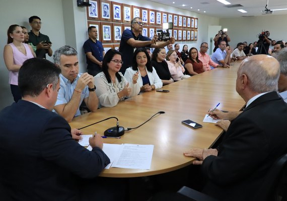 Governo do Estado garante construção de Creches Cria nos 102 municípios alagoanos