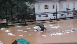 Defesa Civil do estado e Corpo de Bombeiros mobilizados em Petrópolis