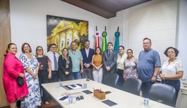 Câmara promulga lei que unifica matrícula dos professores da rede municipal de Maceió