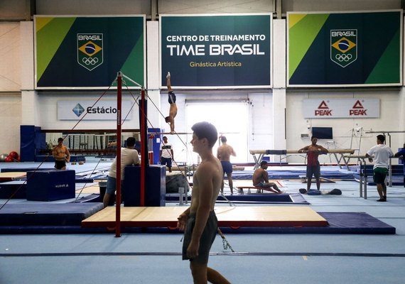 Ginastas brasileiros iniciam treinamento de olho em Tóquio