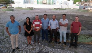 Moradores de bairros afetados por afundamento temem tragédia na região