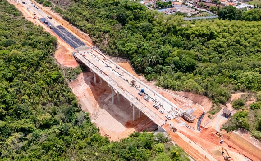 Linha Verde avança e chega ao Antares com 80% das obras concluídas