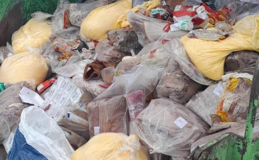 Vigilância Sanitária de Maceió apreende 750 kg de produtos impróprios para o consumo