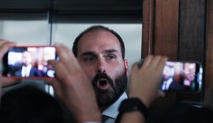 Eduardo Bolsonaro consta em lista de pena pendente de cumprimento