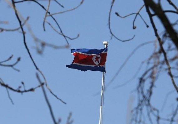 China defende diálogo para resolver conflito entre EUA e Coreia do Norte