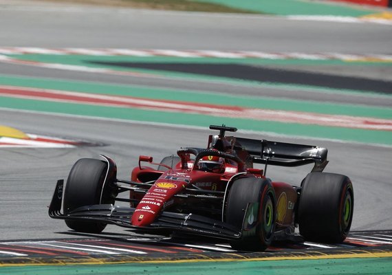 Charles Leclerc lidera dobradinha da Ferrari e marca pole no GP de Mônaco