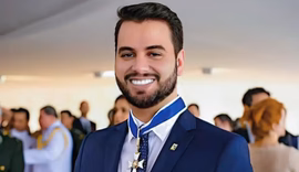 Por ordem de Moraes, PF prende Filipe Martins, ex-assessor de Bolsonaro