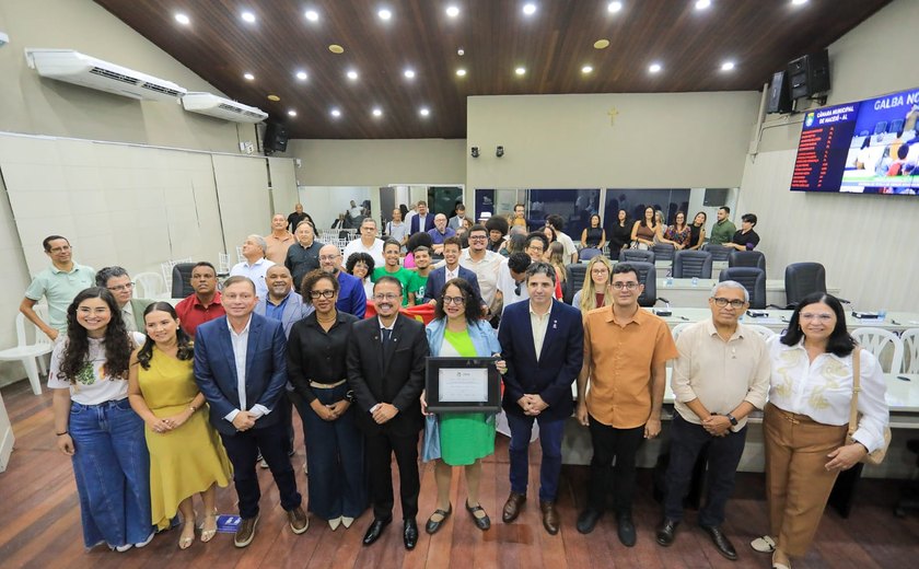 Câmara concede título de cidadã maceioense à ministra da Ciência, Tecnologia e Inovação