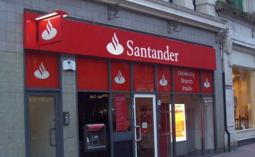 Santander sofre pane que deixa aplicativo e cartões sem funcionar