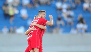 Internacional faz 3x0 no Londrina e larga na liderança da Série B