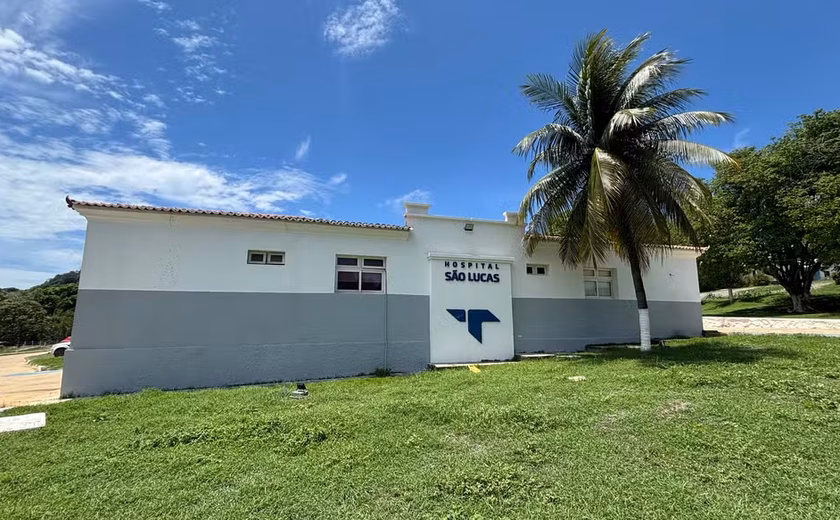 Mulher dá à luz em Fernando de Noronha apesar da proibição de partos na ilha