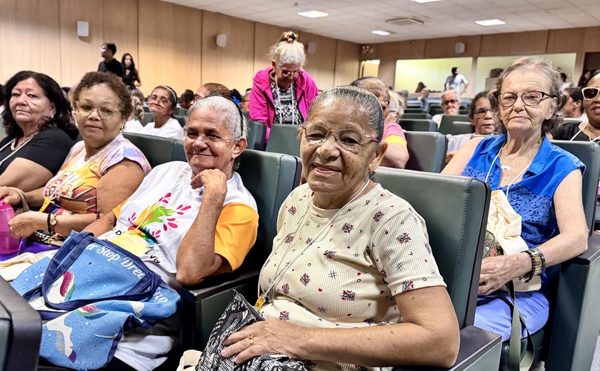 Governo de Alagoas promove inédita Caminhada da Pessoa Idosa na Ponta Verde