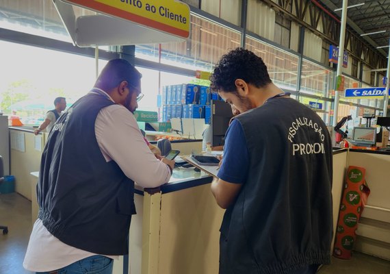 Procon Maceió fiscaliza supermercados e divulga pesquisa da cesta básica