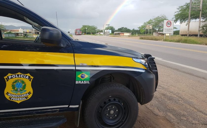 Quatro homens foram presos pela PRF neste final de semana em Alagoas