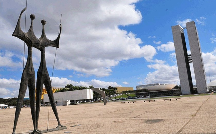 Área central de Brasília tem esquema especial de trânsito e segurança