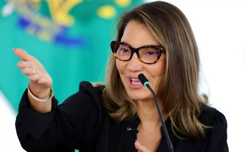 Ela, não!
