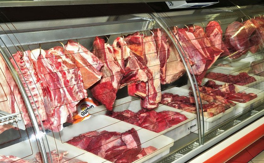 Suspensão de carne brasileira pela Rússia não é grave, diz Blairo