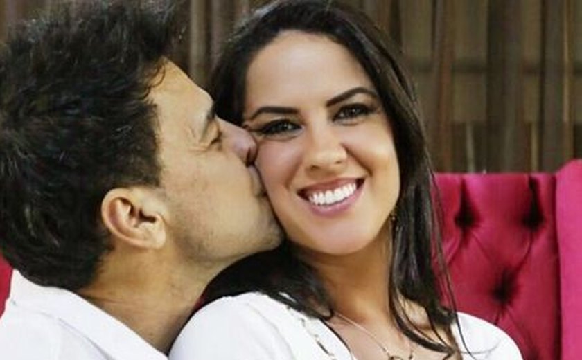 Cantor Zezé Di Camargo marca data de casamento com Graciele Lacerda