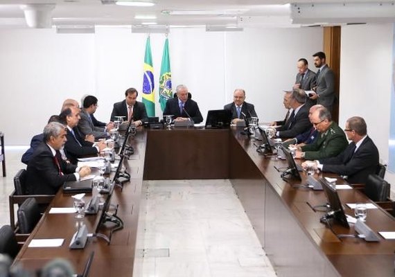 Temer autoriza envio de 800 policiais para reforçar segurança no RJ