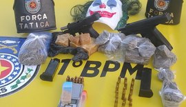 PM apreende material de tráfico em casa abandonada na Levada