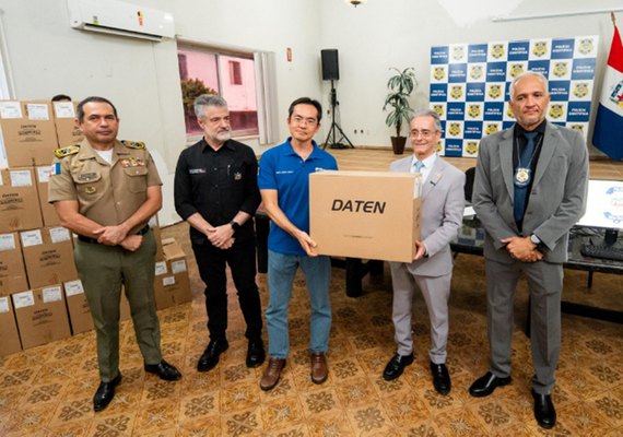 Vídeo: Governador em exercício Fábio Bittencourt entrega novos computadores à Polícia Científica