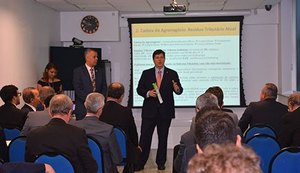 Cooperativismo discute a reforma tributária