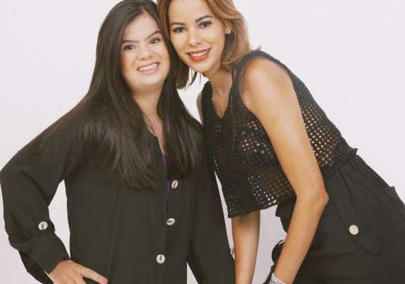 Marca alagoana de moda praia lança campanha com modelo com síndrome de down