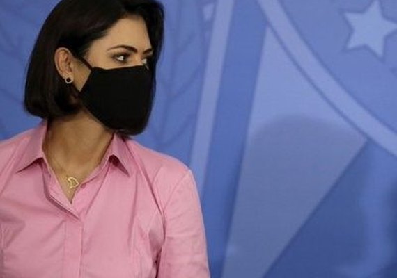 Primeira-dama Michelle Bolsonaro anuncia ter testado negativo para covid-19