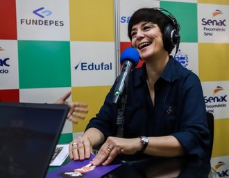 Cantora e escritora Fernanda Takai visita o Gigantinhos Antares